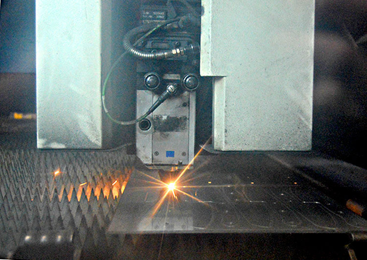 Sheet Metal Laser Cutting vs. Plasma Cutting Which Should You Specify?